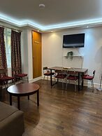 3 Bed Flat - Sleeps 5 - Wifi