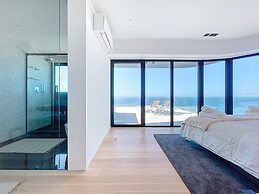 Majestic Penthouse View by Atlantic Holiday