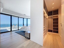 Majestic Penthouse View by Atlantic Holiday