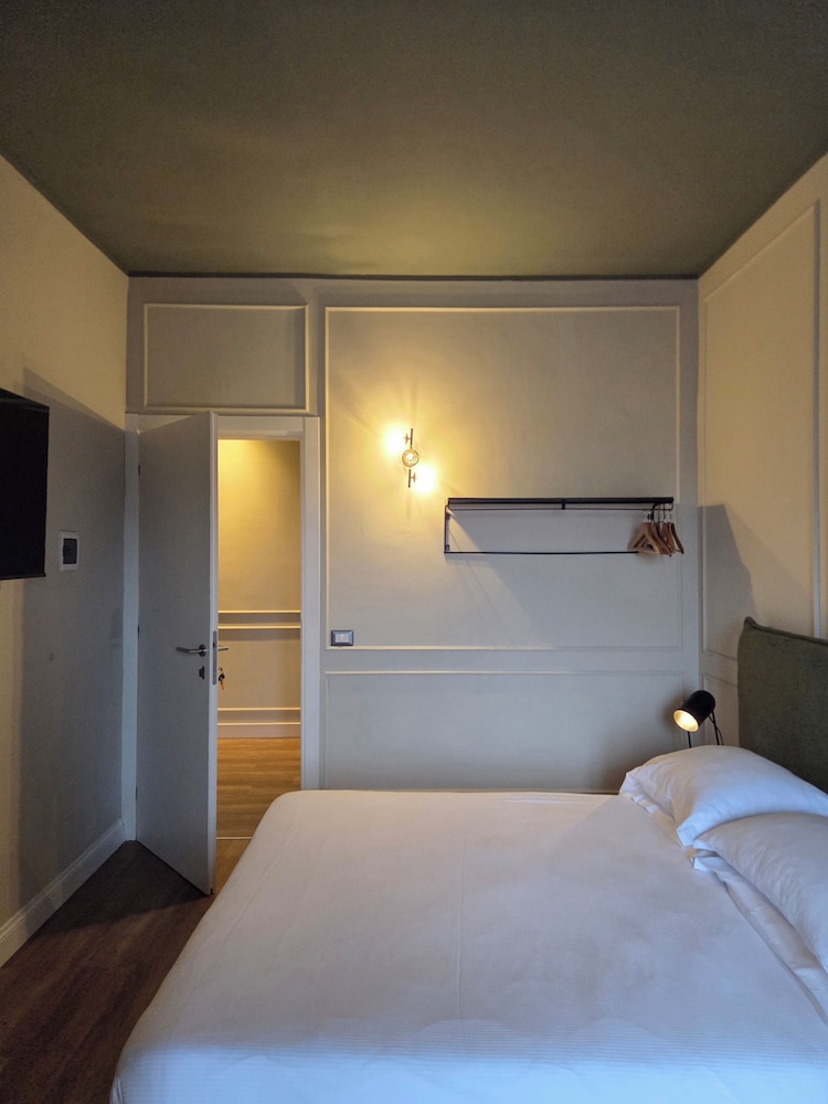 Corso Italia Rooms