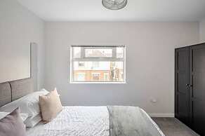 Ekaya Cozy Belfast With 2 Bedrooms