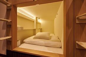 Capsule Hotel CONTINUE Nijojo-Kita