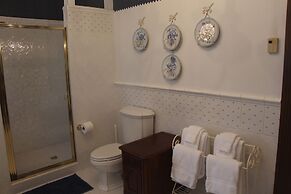Apple Crest Inn