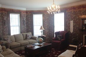 Apple Crest Inn