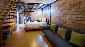 Tolani Riverside Chiang Mai Villa
