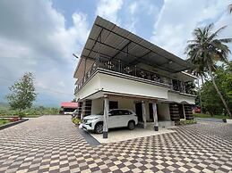 De Royale Summit Home Stay
