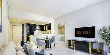 LUX The Bays Edge Canal View Suite