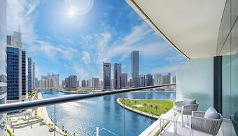 LUX The Bays Edge Canal View Suite