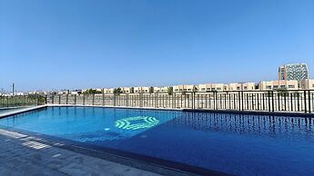 TOP Location | Work and Chill near Miracle Garden