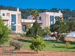 Majestic Villa With Private Pool