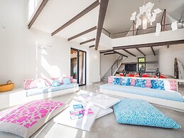 Majestic Villa With Private Pool
