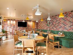 Bloom Hotel Saki Vihar