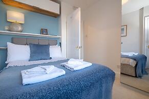 Host Stay Regency Square Apartment