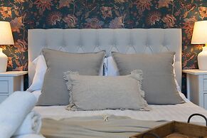 Host Stay Round Hill Apartment