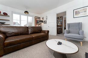 Host Stay Preston Park Apartment
