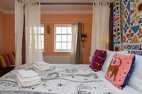 Host Stay Blue Boho at Bristol Gardens