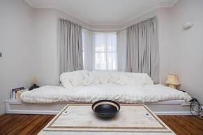 Host Stay St Aubyns Coastal Retreat