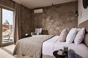 Kedros Milos Suites