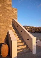 Kedros Milos Suites