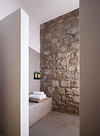 Kedros Milos Suites