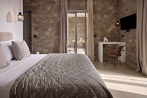 Kedros Milos Suites