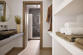 Kedros Milos Suites