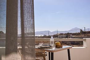 Kedros Milos Suites
