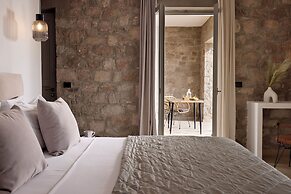 Kedros Milos Suites