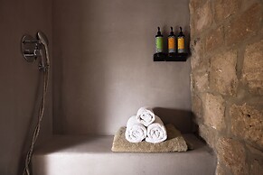 Kedros Milos Suites