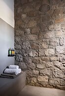 Kedros Milos Suites