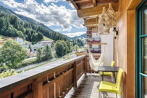 Boutique house happYellow
