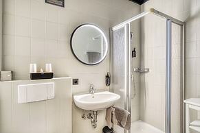 Boutique house happYellow