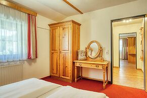 Boutique house happYellow