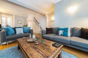 Host Stay Temple Street Townhouse