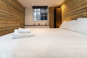 Host Stay Grafton Woodshack