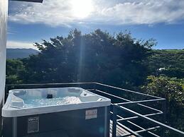 Nambi Monteverde