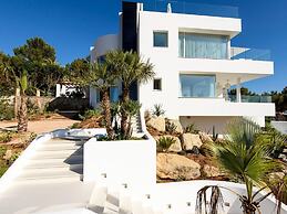 Charming Villa in Delightful Gateway