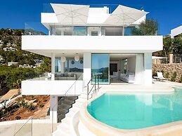 Charming Villa in Delightful Gateway