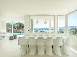 Charming Villa in Delightful Gateway