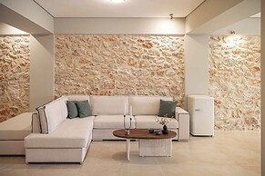 Luminus Arcus Villa
