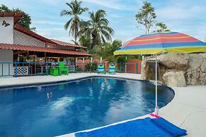 Pangea Lodge