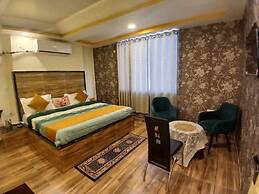 Pragati Hotel