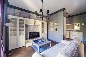 Designer apartment on Zybitskaya street