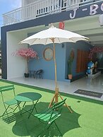 J-Boutique Hotel