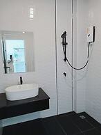 J-Boutique Hotel