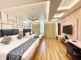 Hotel Mantavya - Varanasi near Temple