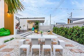 58-20 Pool Villa