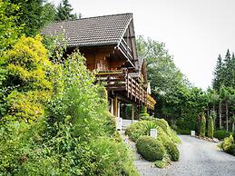 Forestside Chalet With Charm