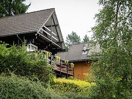 Forestside Chalet With Charm