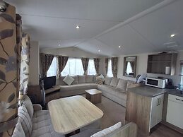 3-bed Caravan, Sleeps 8 With Pool